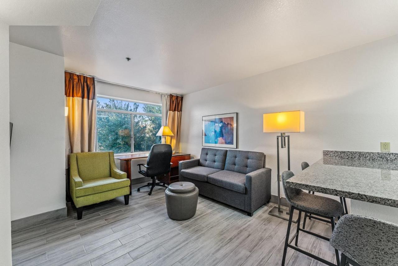 Chandler Perfect Location 1 Bedroom المظهر الخارجي الصورة
