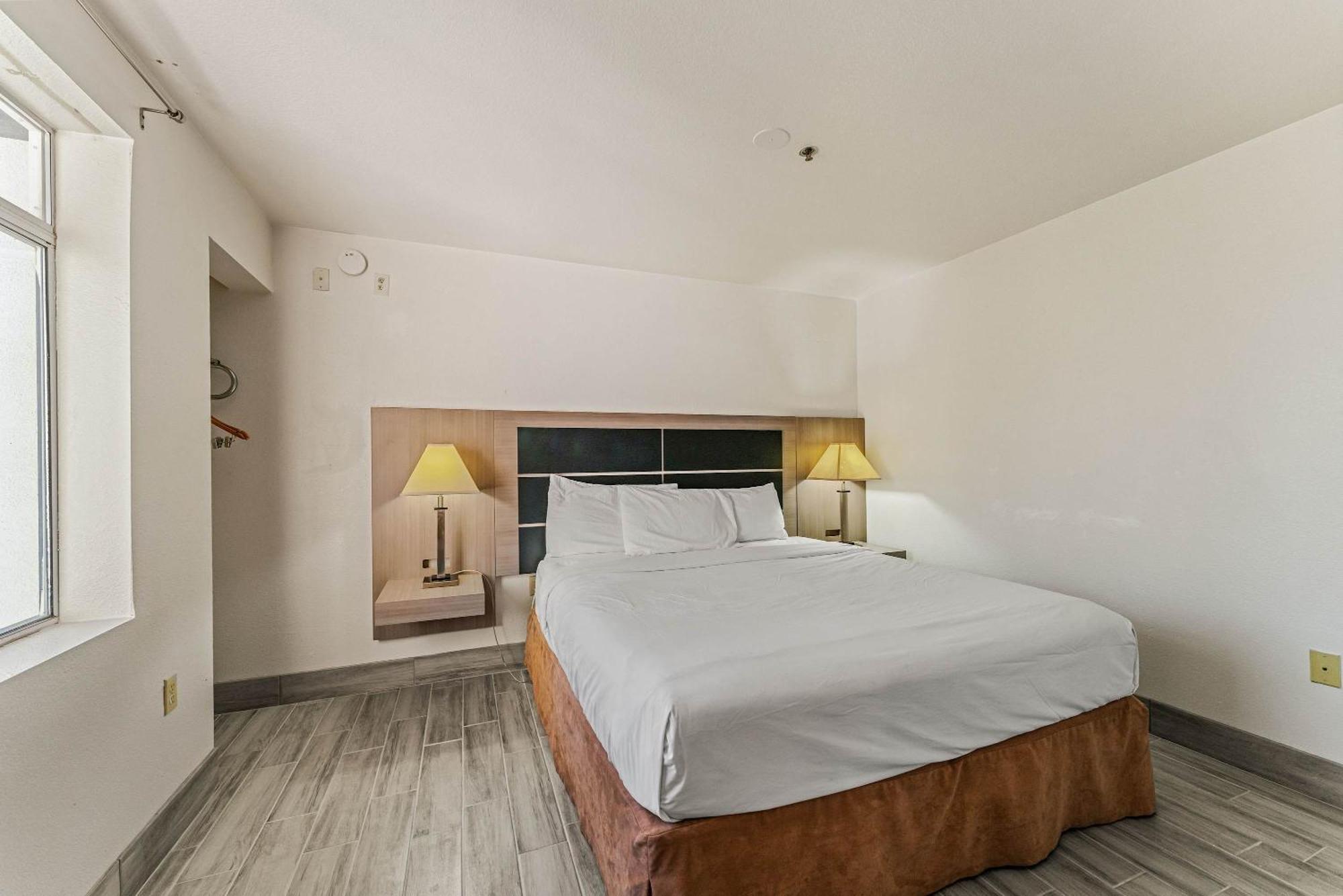 Chandler Perfect Location 1 Bedroom المظهر الخارجي الصورة
